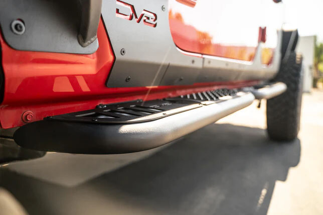 OE Plus Side Steps for Jeep Gladiator JT 2020-2025 - Image 3