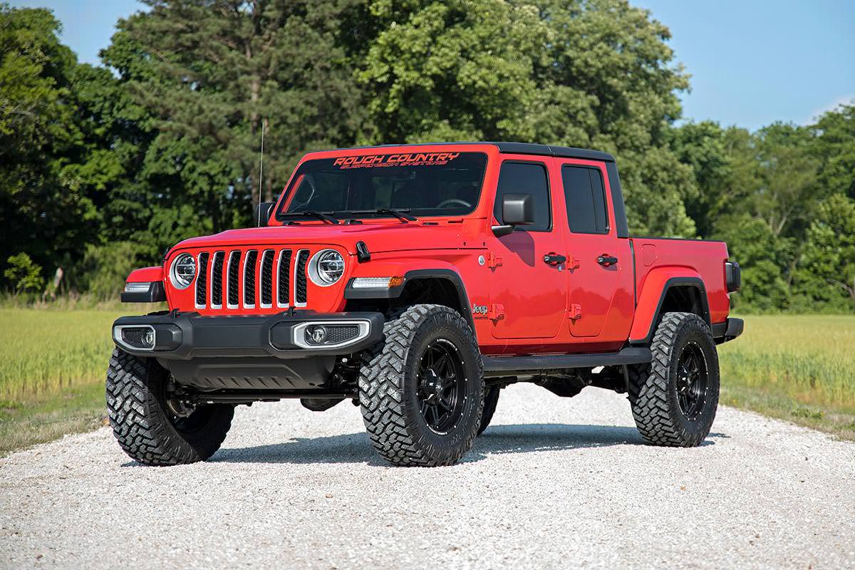 Rough Country 3.5 Inch Lift Kit Springs M1 Jeep Gladiator JT 4WD 2024 - Image 2
