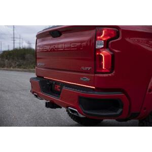 QUAD-ROW MULTI-FUNCTION LED TAILGATE LIGHT STRIP